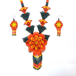 Huichol bead necklace : Huichol