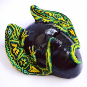 Maske mit Leguanen – Huichol-Kunst