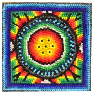 Arte huichol pintura chaquira
