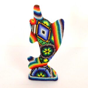 Poisson-voile avec intervention artistique Huichol