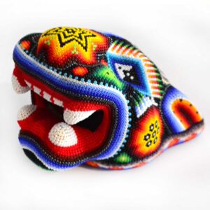 Cabeza de jaguar de arte huichol